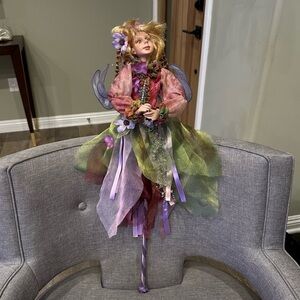 Holiday/Christmas Flowery Doll Decor